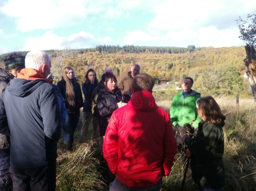 SNH beaver training day with beaver expert Roisin Campbell-Palmer in Beauly in October 2017. © Jenna Lane/SNH